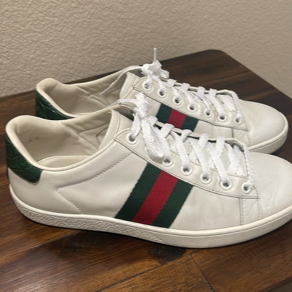 Gucci Ace Sneakers Authentic White Leather Monogram Green Web Sz 35.5 / 5.5 USA - Picture 4 of 17